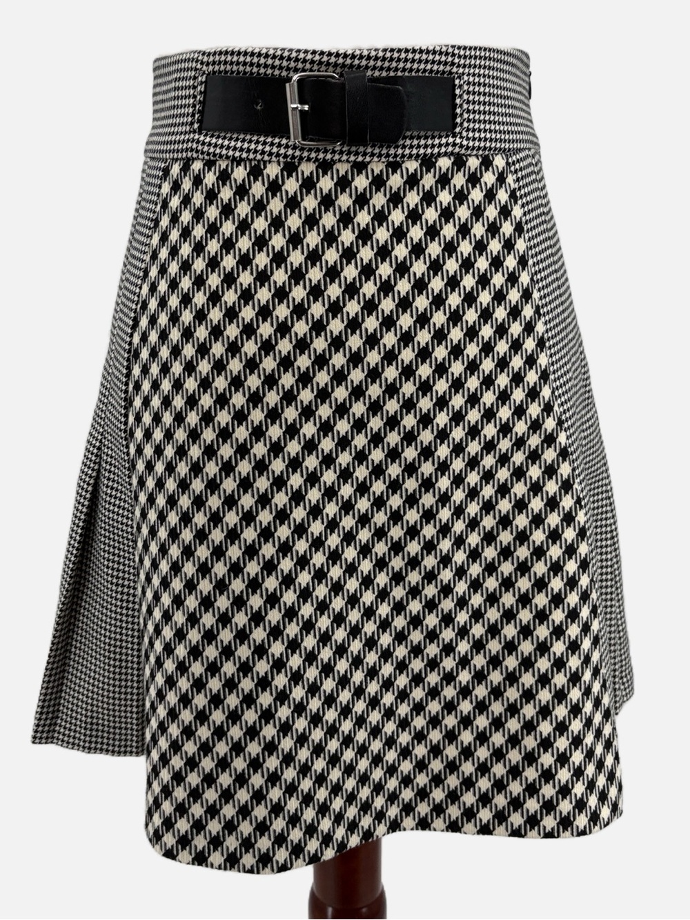 Zara Houndstooth Pleated Mini Skirt Black Ivory Buckle Detail NEW Size XS